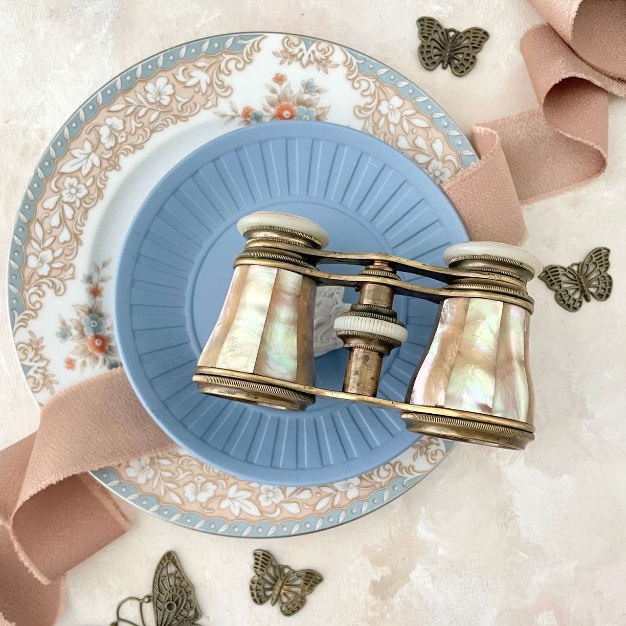 Mother Of Pearl Vintage LeFils PARIS Opera Glasses