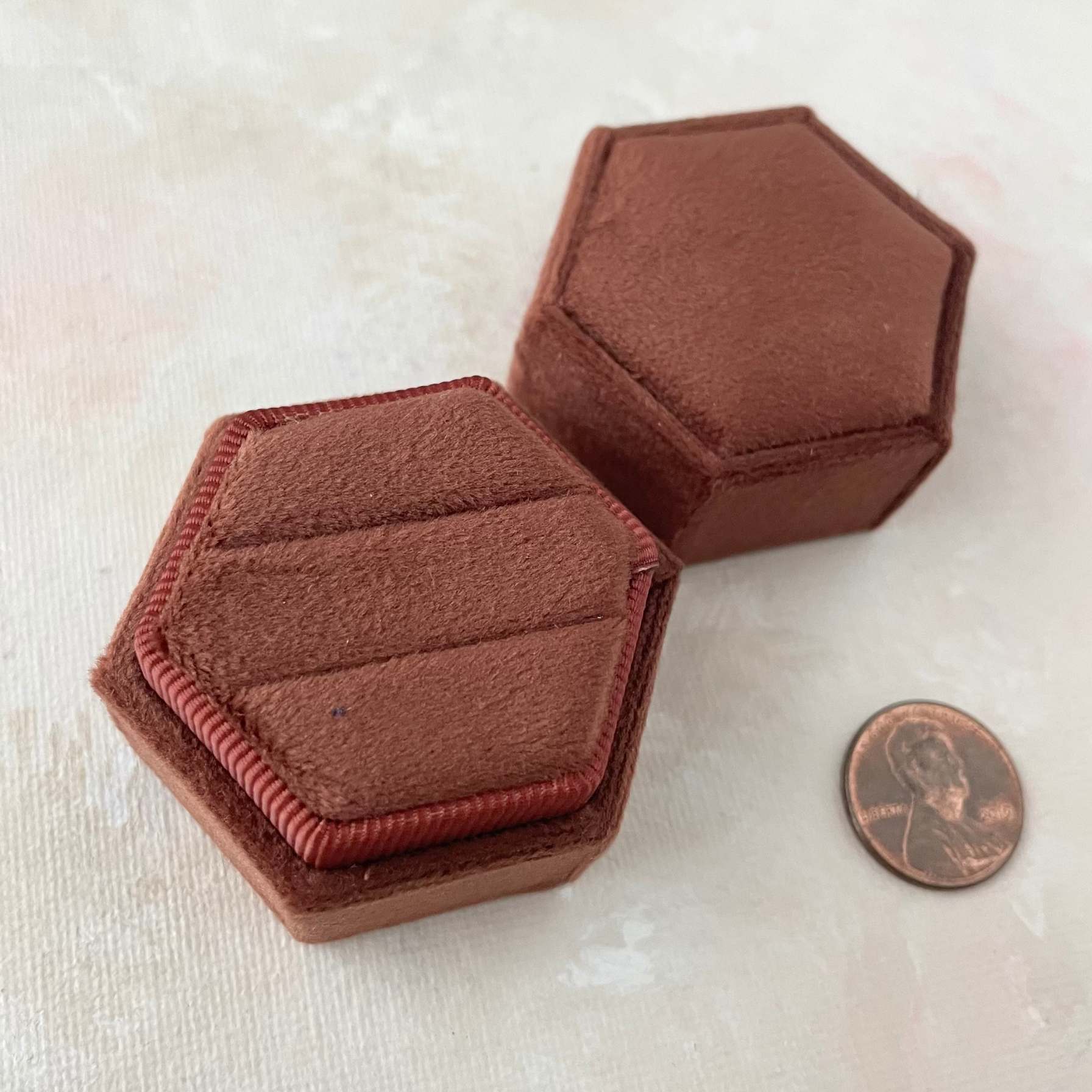 Rust Ring Box Hexagon