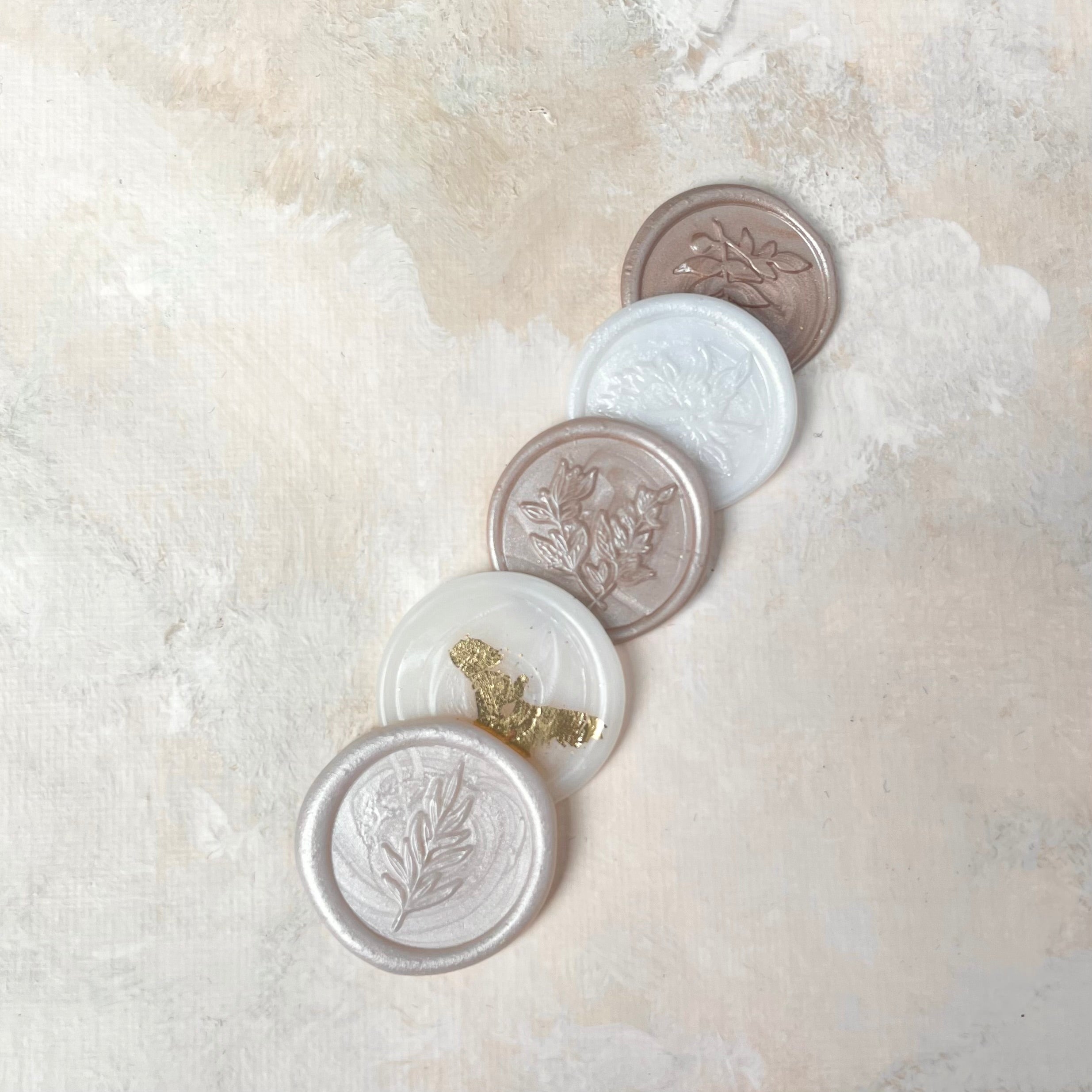 5 wax seals with leaf & floral design  - Wedding Flat lay props from Champagne & GRIT