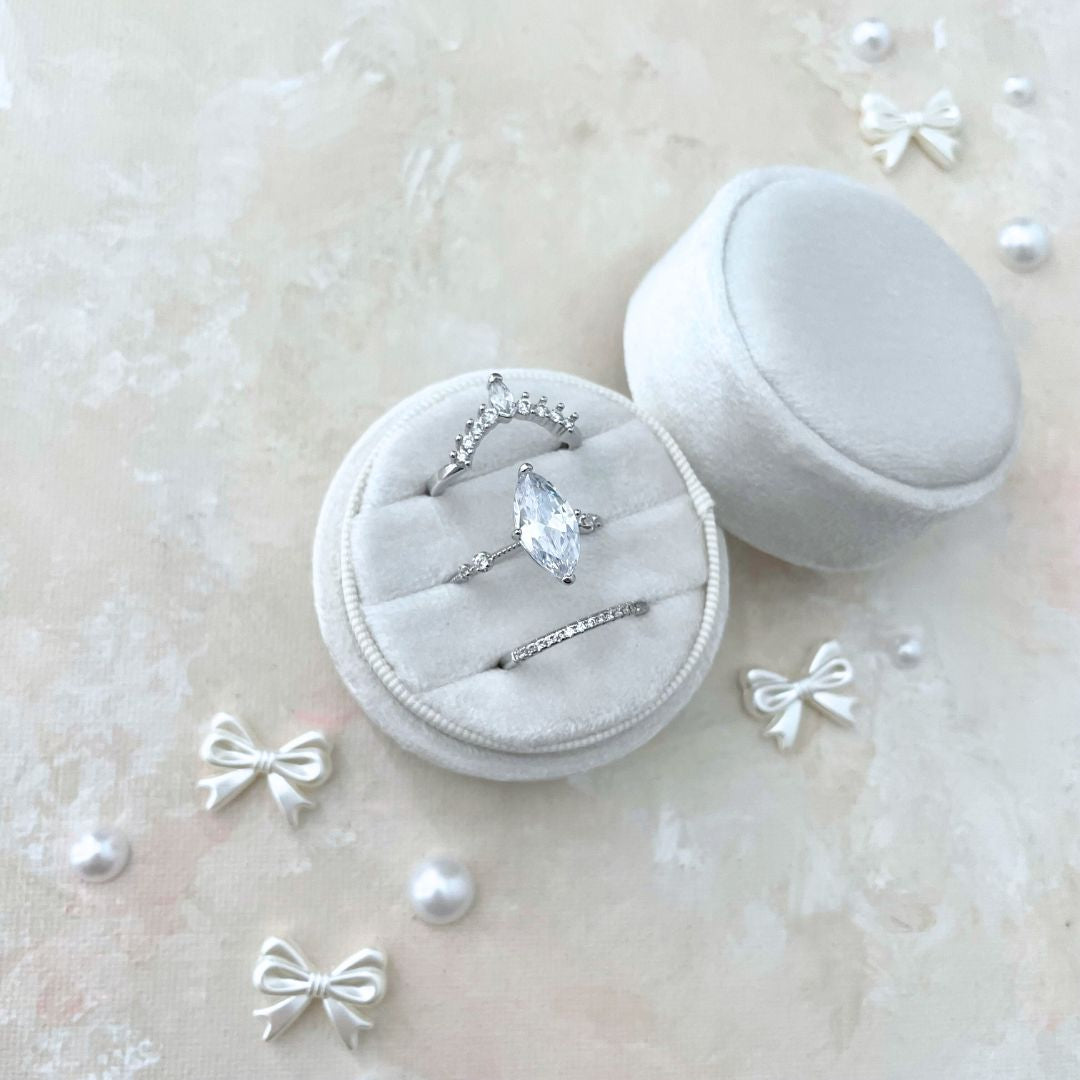 Wedding Ring Box White Velvet ~ 3 Slot Round