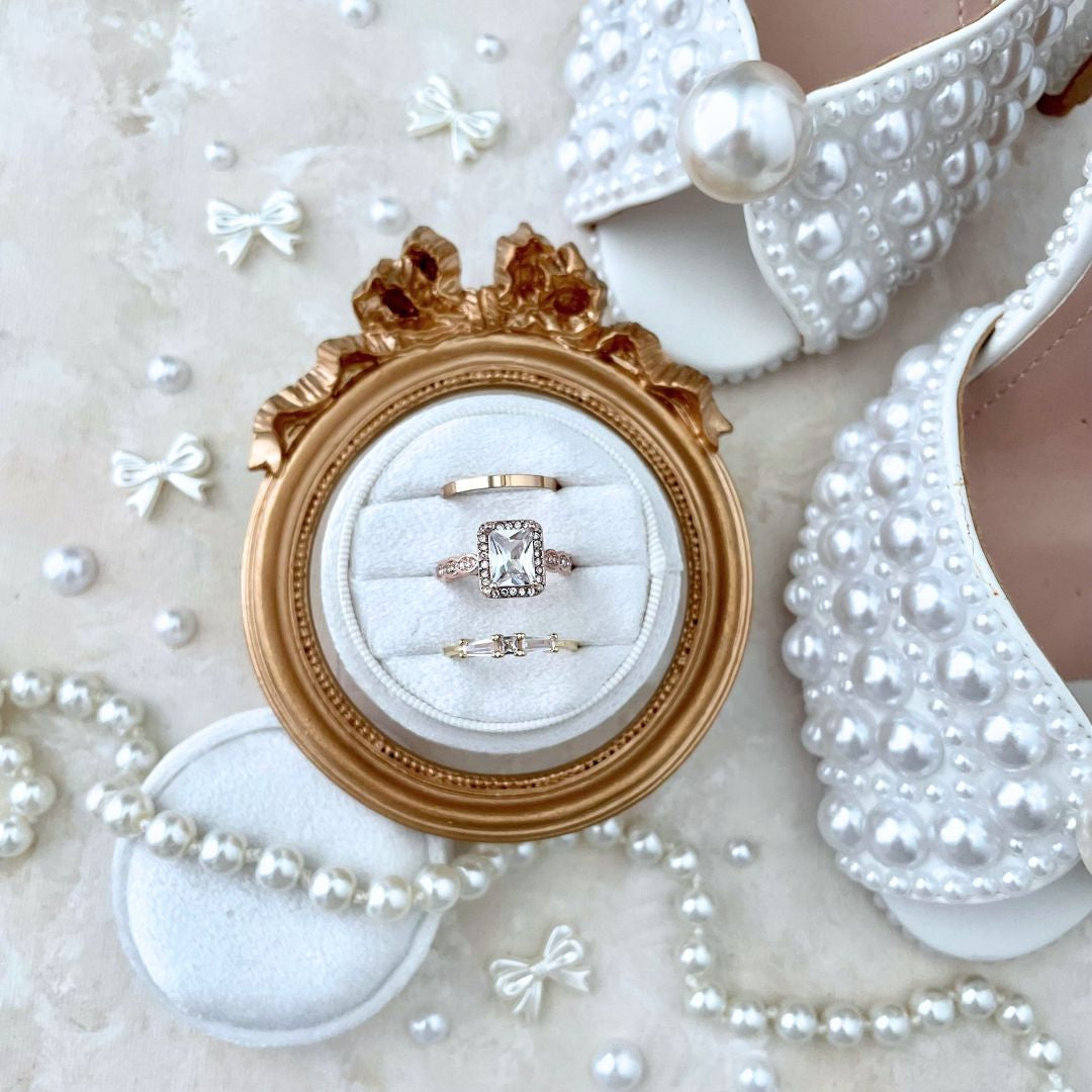 Wedding Ring Box White Velvet ~ 3 Slot Round