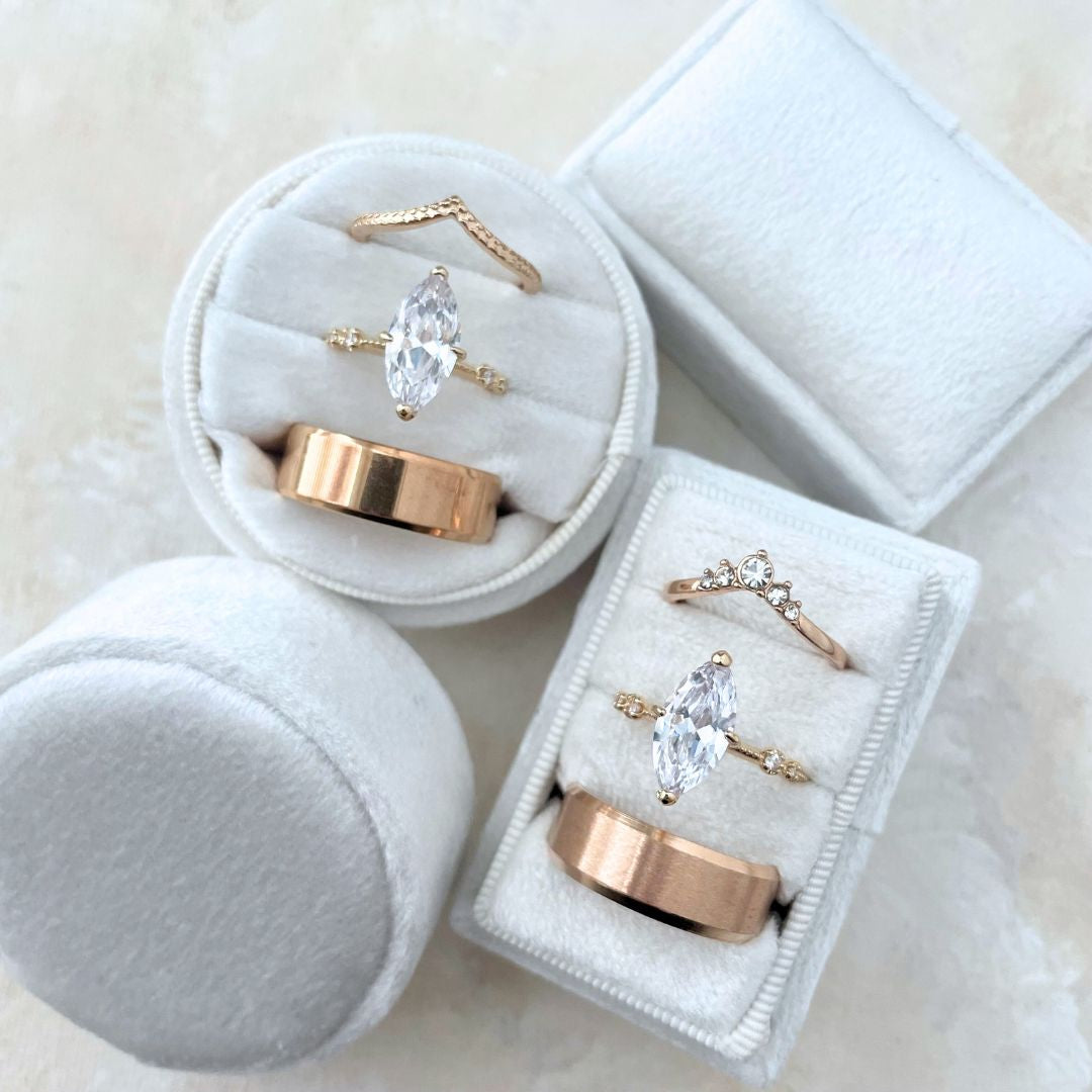 Wedding Ring Box White Velvet ~ 3 Slot Round