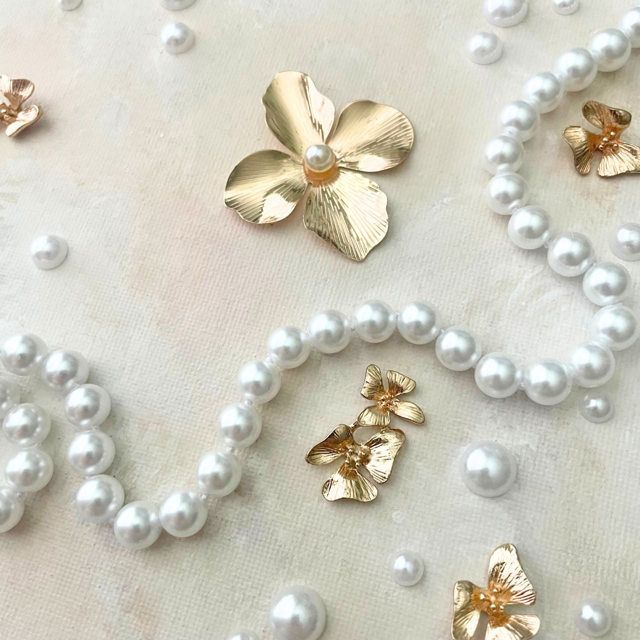 Pearls for Flat Lays