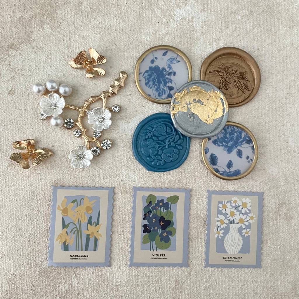 Vintage Blue & White Flatlay Kit ~ 🎄HOLIDAY DEAL 🎄