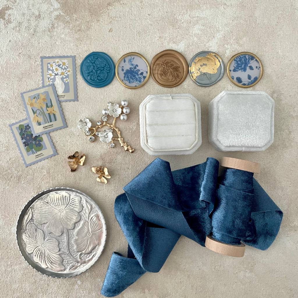 Vintage Blue & White Flatlay Kit ~ 🎄HOLIDAY DEAL 🎄