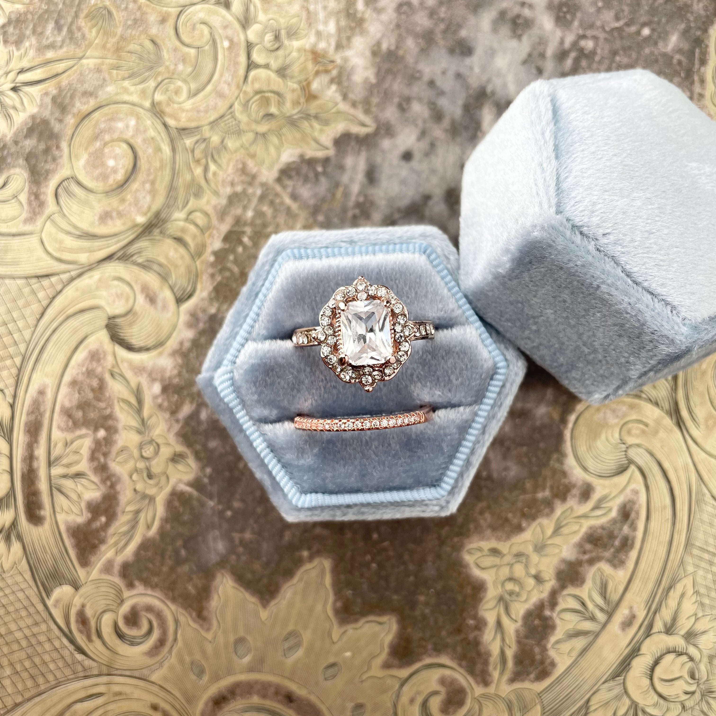 DEAL Ring Set ~ 2 piece Ladies FAKE ring set
